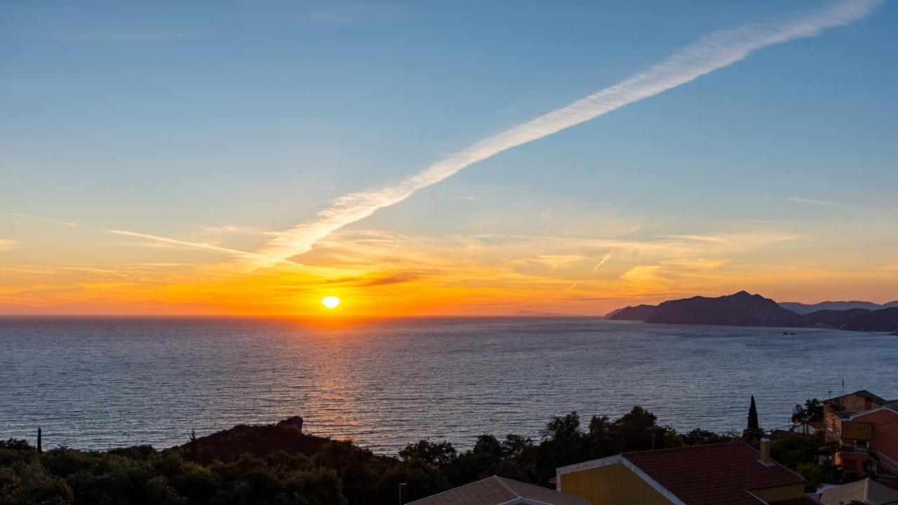 Dielino Amazing Sunset View Pentátion Екстериор снимка